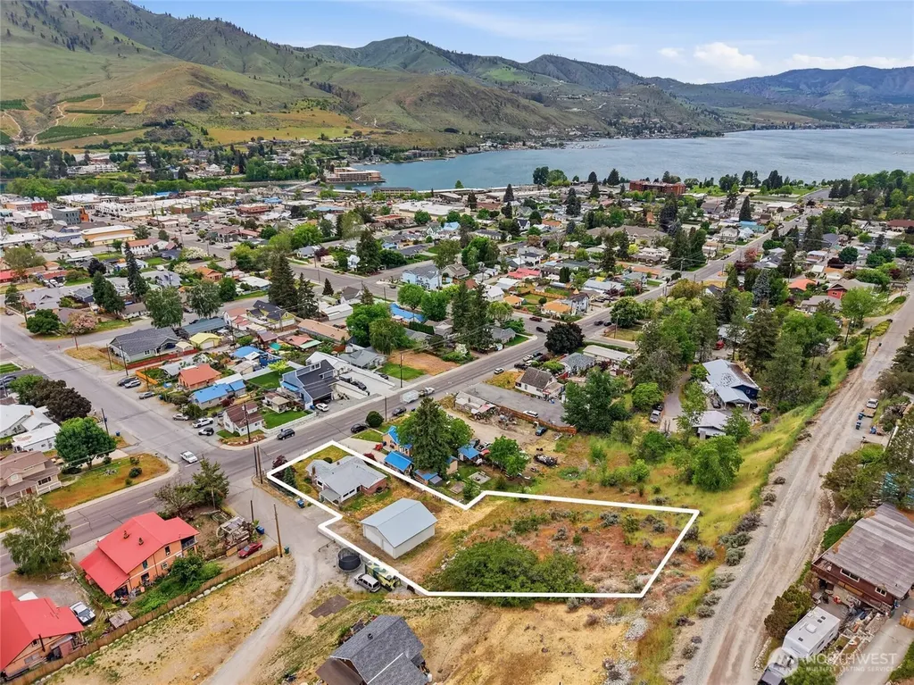 233 E Gibson Chelan WA 98816