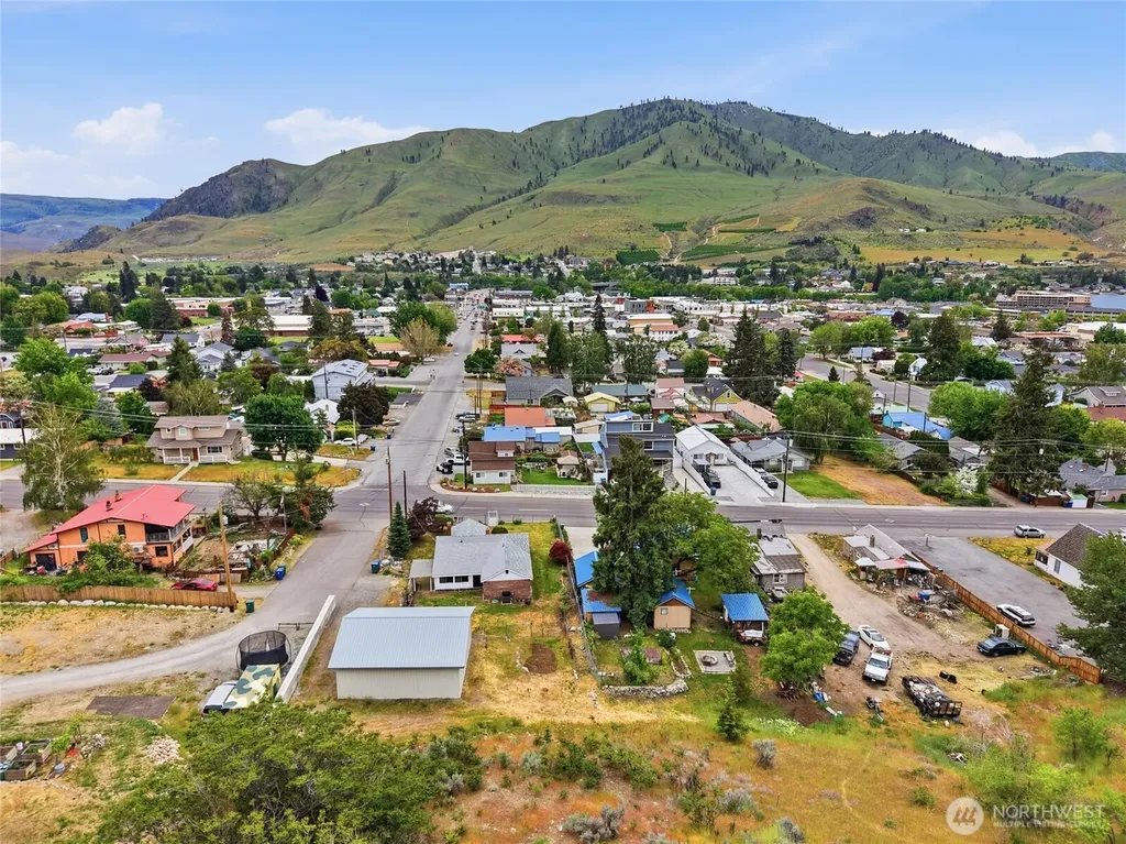 233 E Gibson Chelan WA 98816