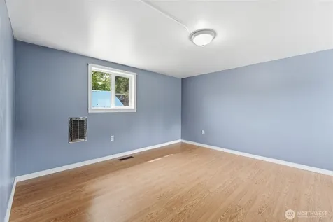 233 E Gibson Chelan WA 98816