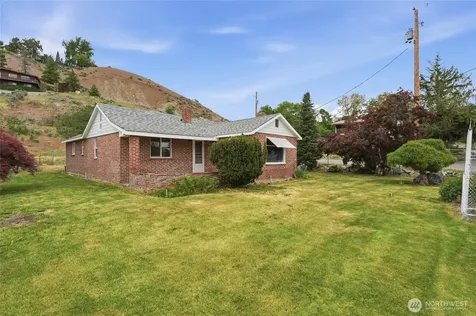 233 E Gibson Chelan WA 98816