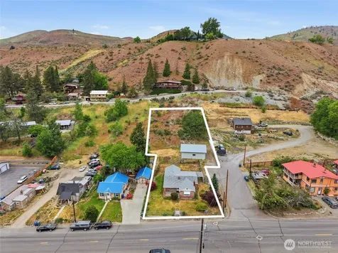 233 E Gibson Chelan WA 98816