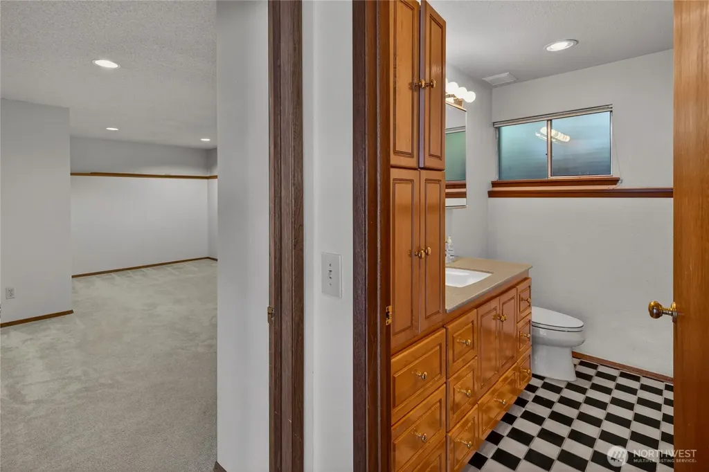 220 Skagit Way La Conner WA 98257