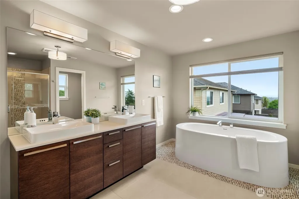 8007 9th Place SE Lake Stevens WA 98258
