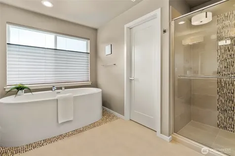 8007 9th Place SE Lake Stevens WA 98258