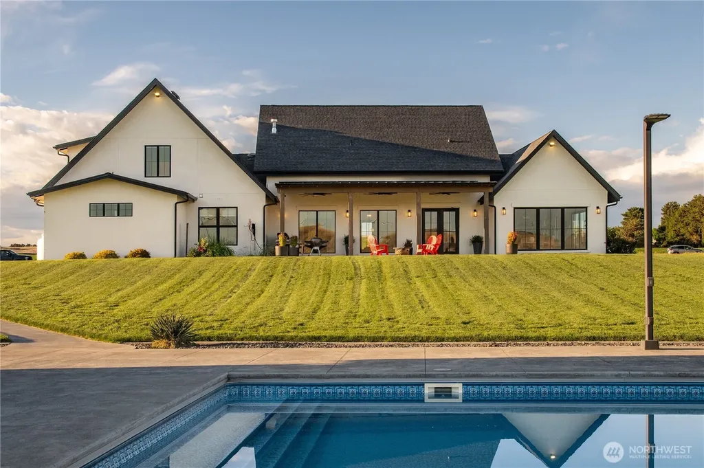2617 Byrnes Road Touchet WA 99360