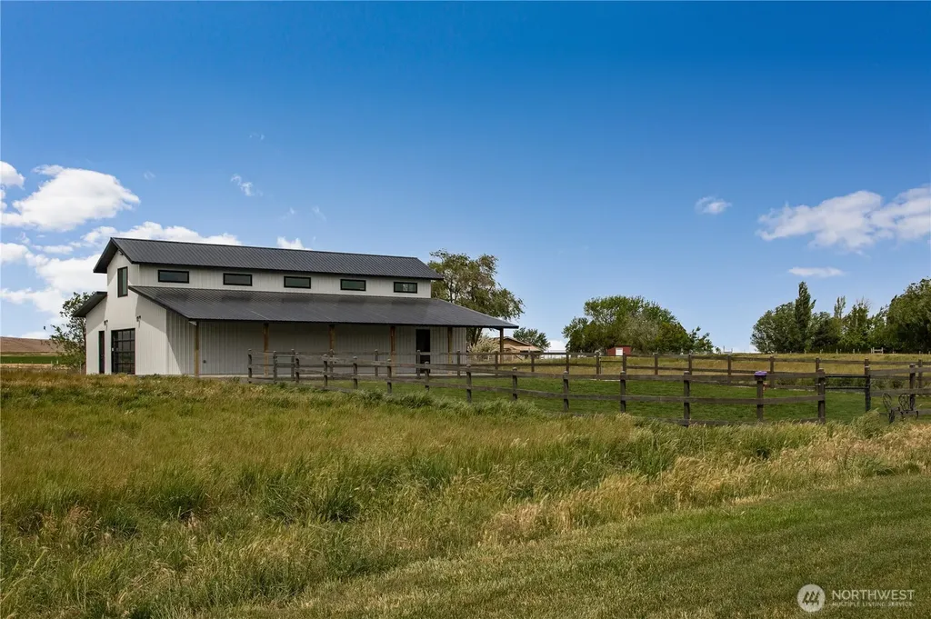 2617 Byrnes Road Touchet WA 99360