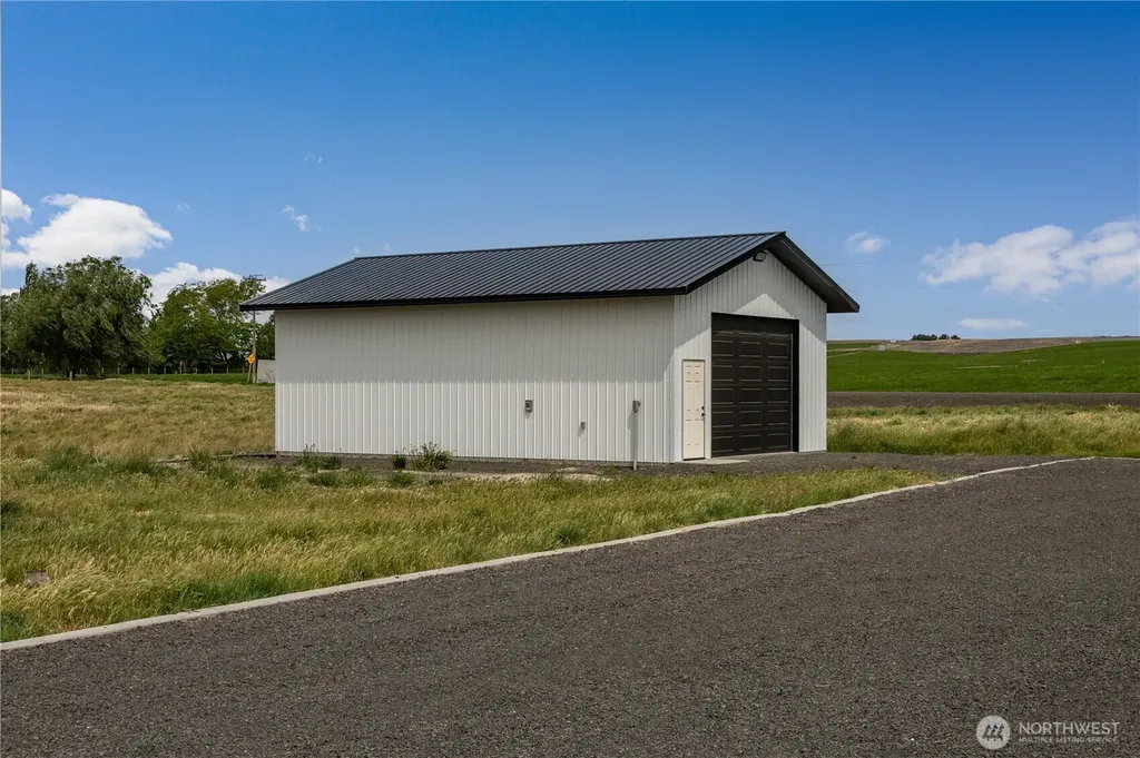 2617 Byrnes Road Touchet WA 99360