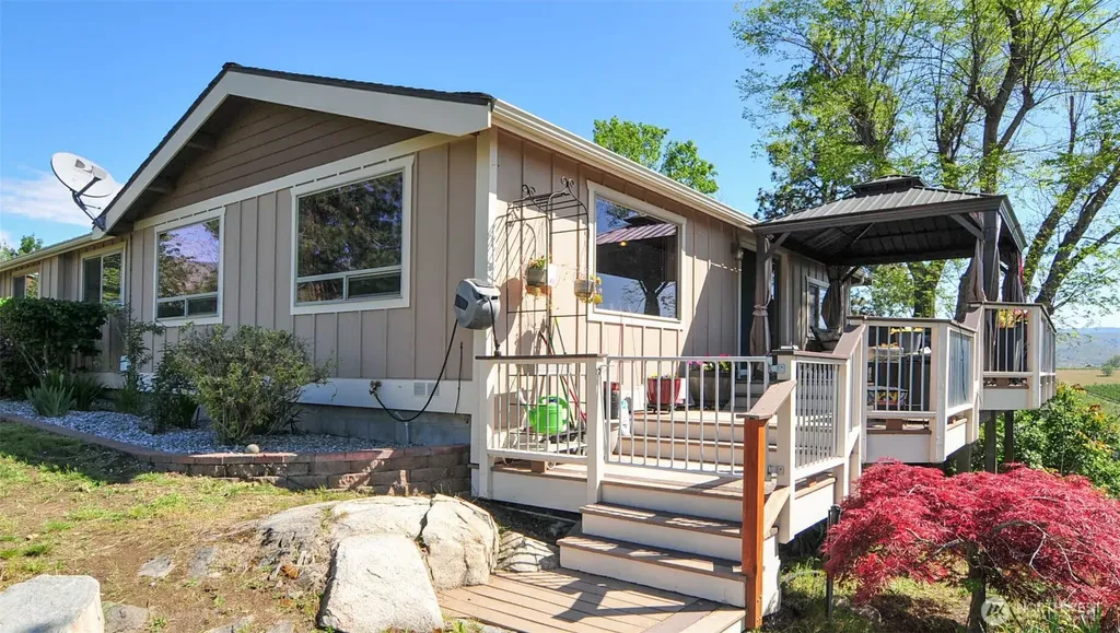 553 Summit Boulevard Manson WA 98831