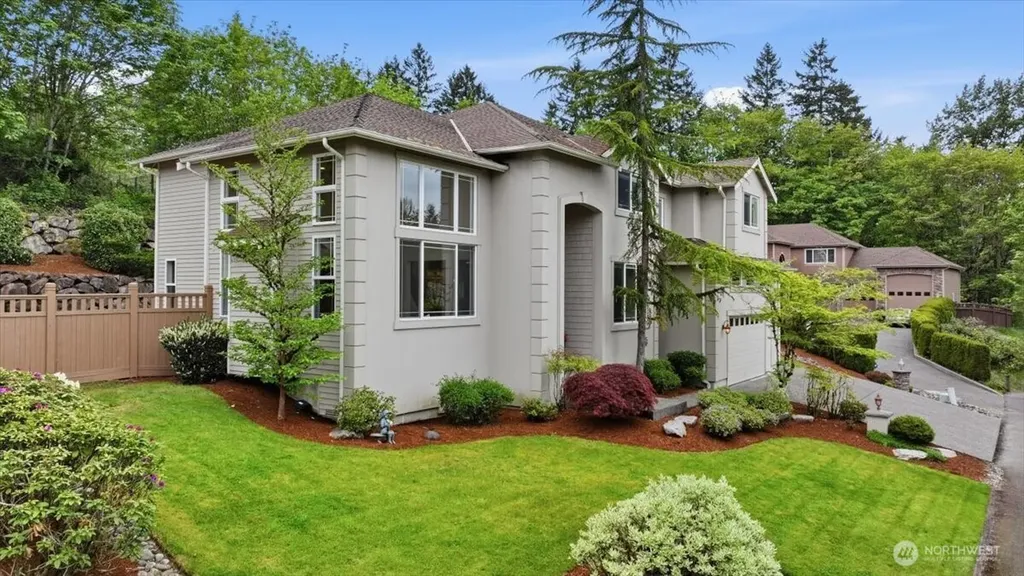 24121 NE 1st Place Sammamish WA 98074