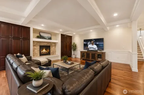 24121 NE 1st Place Sammamish WA 98074