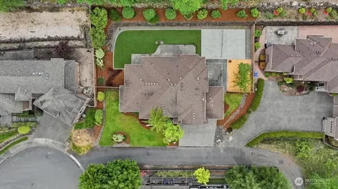 24121 NE 1st Place Sammamish WA 98074