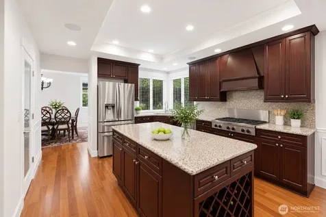 24121 NE 1st Place Sammamish WA 98074