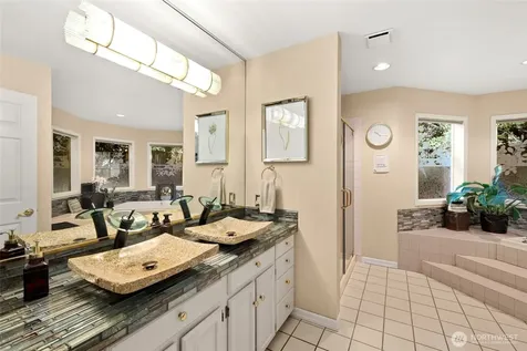 16705 89th Avenue E Puyallup WA 98375