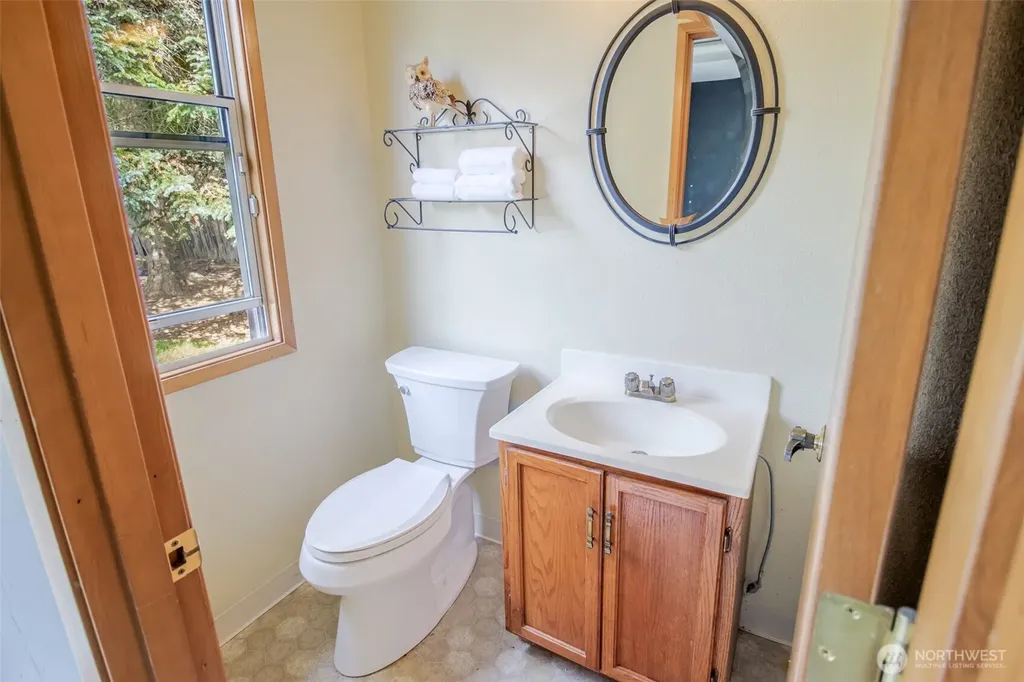 4008 15th Court NE Olympia WA 98506