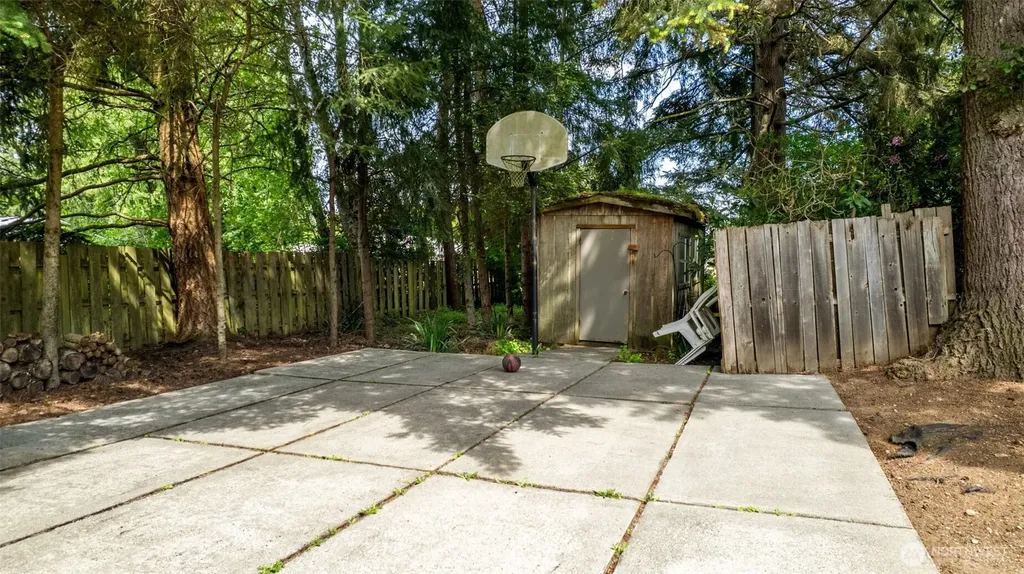 4008 15th Court NE Olympia WA 98506