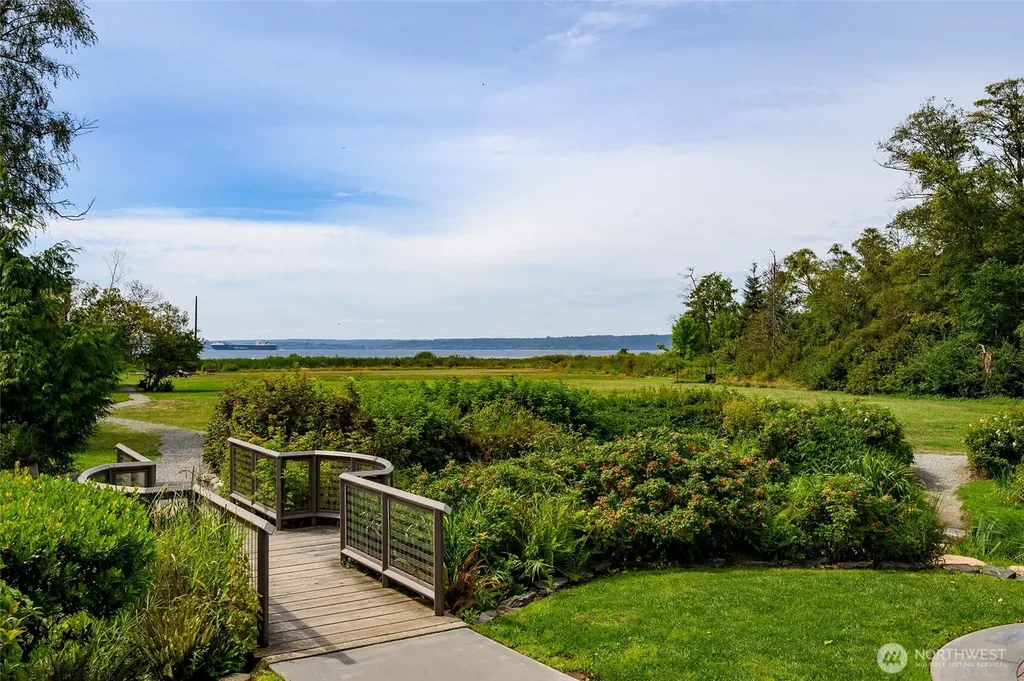 220 SW 200th Street Normandy Park WA 98166