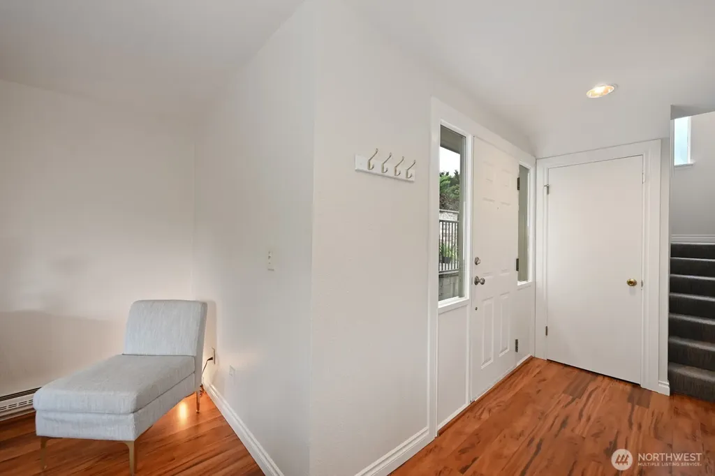 220 SW 200th Street Normandy Park WA 98166