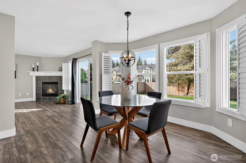 24216 237th Way SE Maple Valley WA 98038