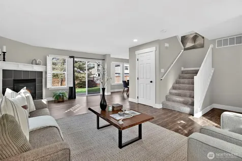 24216 237th Way SE Maple Valley WA 98038