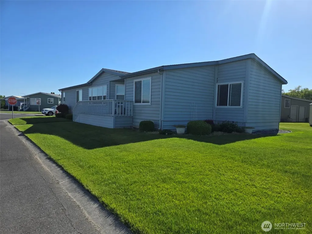 2240 W Broadway NE Moses Lake WA 98837