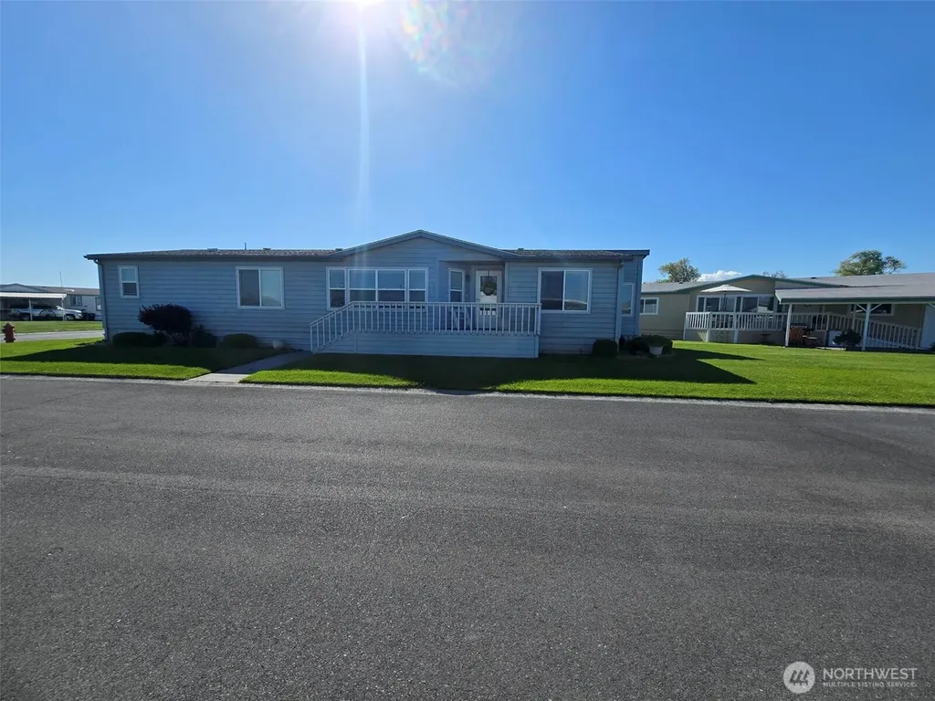 2240 W Broadway NE Moses Lake WA 98837