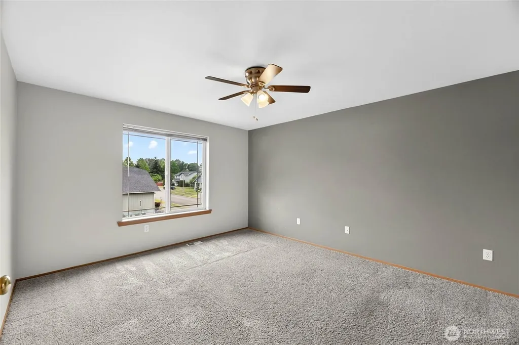 7409 Village Drive Sumner WA 98390
