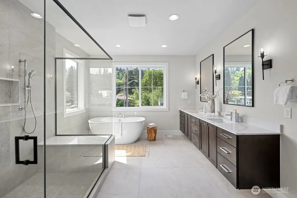12112 94th Place NE Kirkland WA 98034