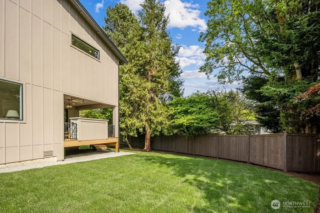 12112 94th Place NE Kirkland WA 98034
