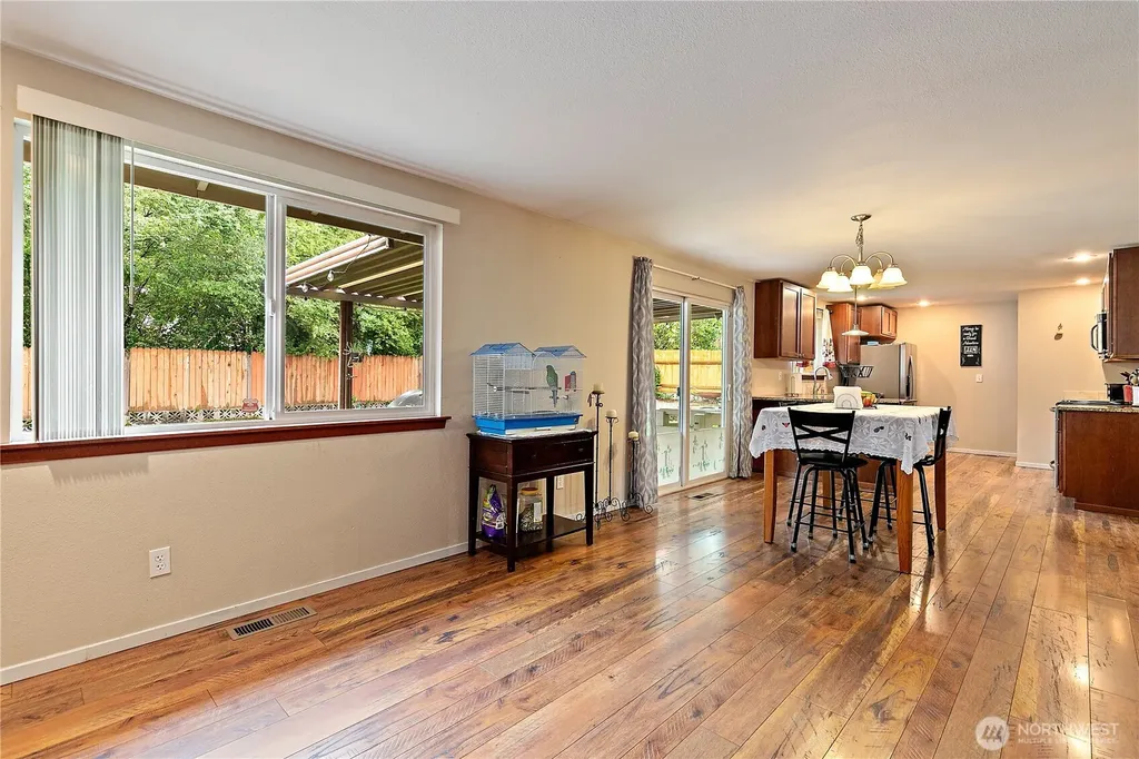 15902 Woodland Avenue E Puyallup WA 98375