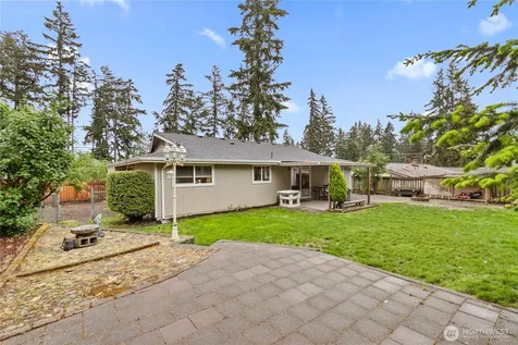 15902 Woodland Avenue E Puyallup WA 98375