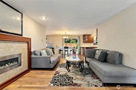 15902 Woodland Avenue E Puyallup WA 98375