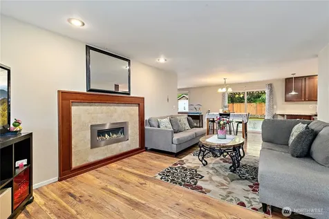 15902 Woodland Avenue E Puyallup WA 98375