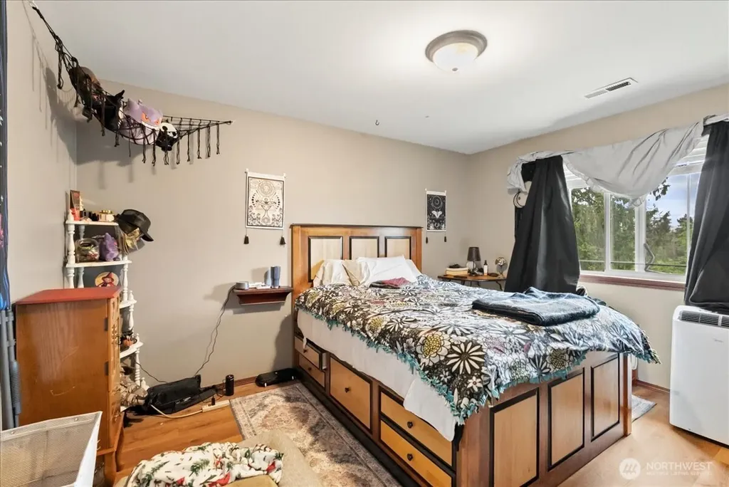 8178 Sandy Road NE Bremerton WA 98311