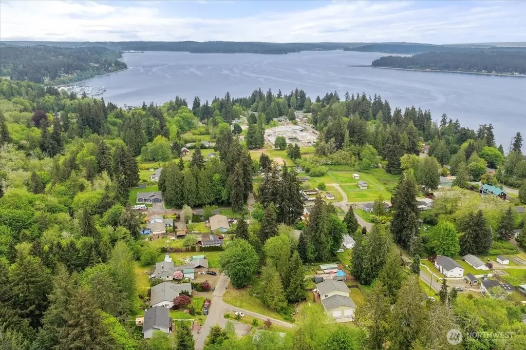 8178 Sandy Road NE Bremerton WA 98311