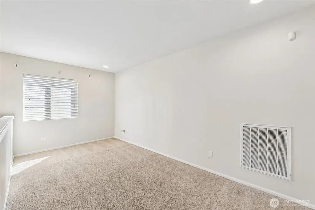 18816 105th Lane E Puyallup WA 98374