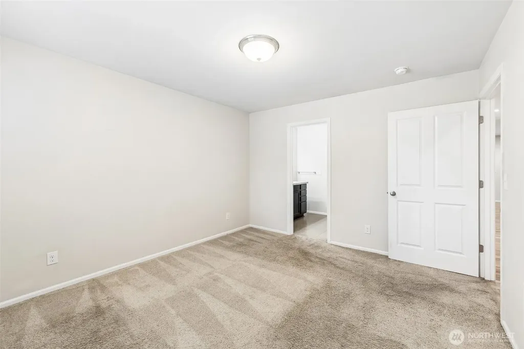18816 105th Lane E Puyallup WA 98374
