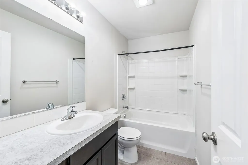 18816 105th Lane E Puyallup WA 98374
