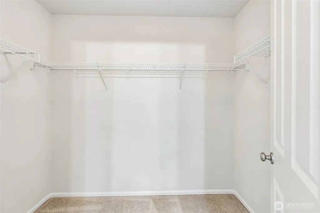 18816 105th Lane E Puyallup WA 98374