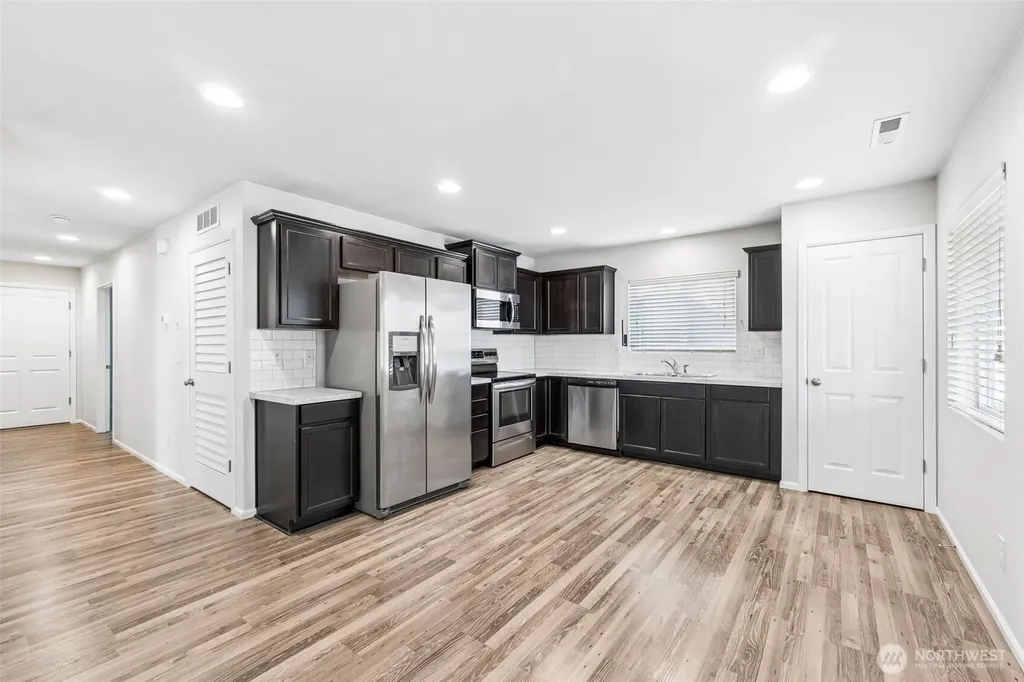 18816 105th Lane E Puyallup WA 98374