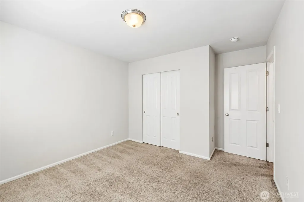 18816 105th Lane E Puyallup WA 98374
