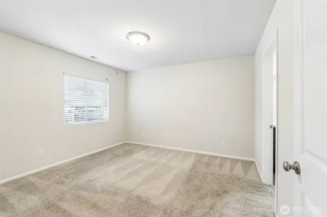 18816 105th Lane E Puyallup WA 98374