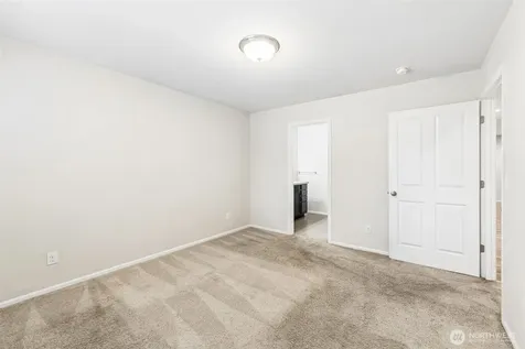 18816 105th Lane E Puyallup WA 98374