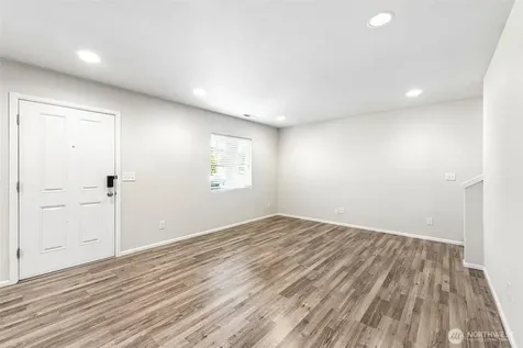 18816 105th Lane E Puyallup WA 98374