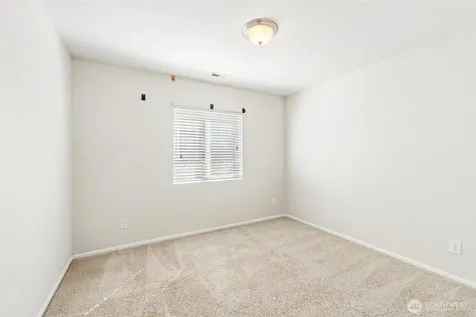 18816 105th Lane E Puyallup WA 98374