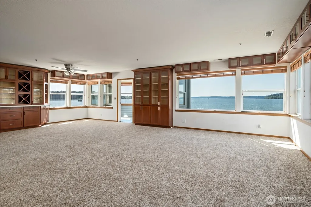 651 SE Bayshore Drive Oak Harbor WA 98277