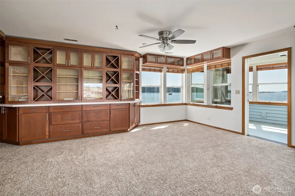 651 SE Bayshore Drive Oak Harbor WA 98277