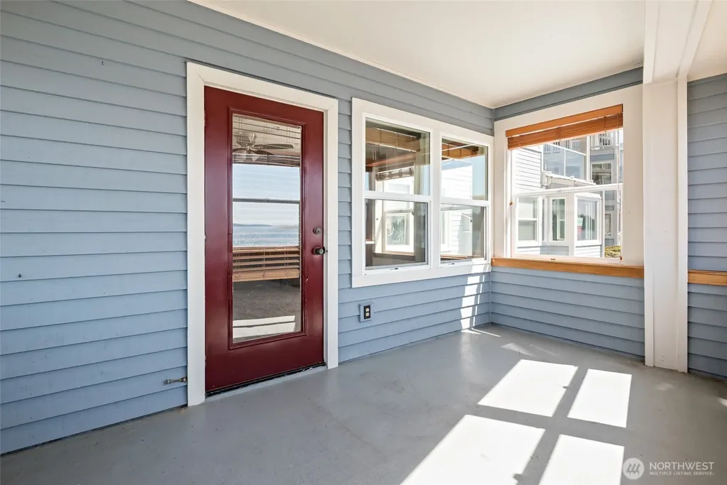651 SE Bayshore Drive Oak Harbor WA 98277
