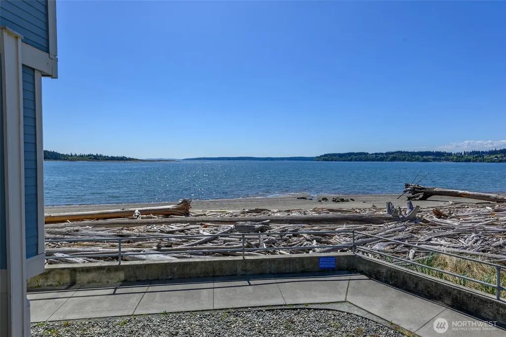 651 SE Bayshore Drive Oak Harbor WA 98277