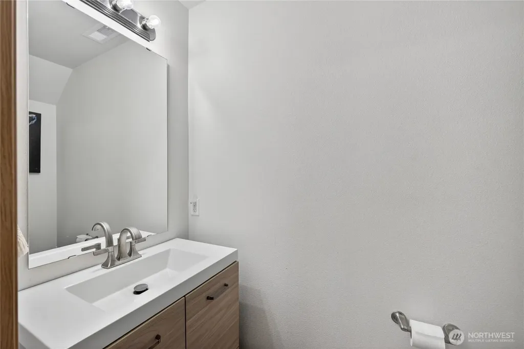 5670 Swift Creek Drive Mount Vernon WA 98273