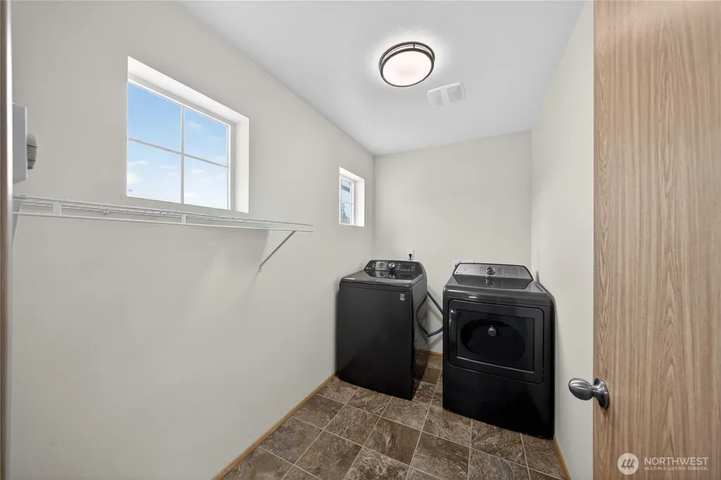 5670 Swift Creek Drive Mount Vernon WA 98273